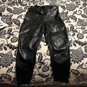Fabletics vegan leather leggings size medium
